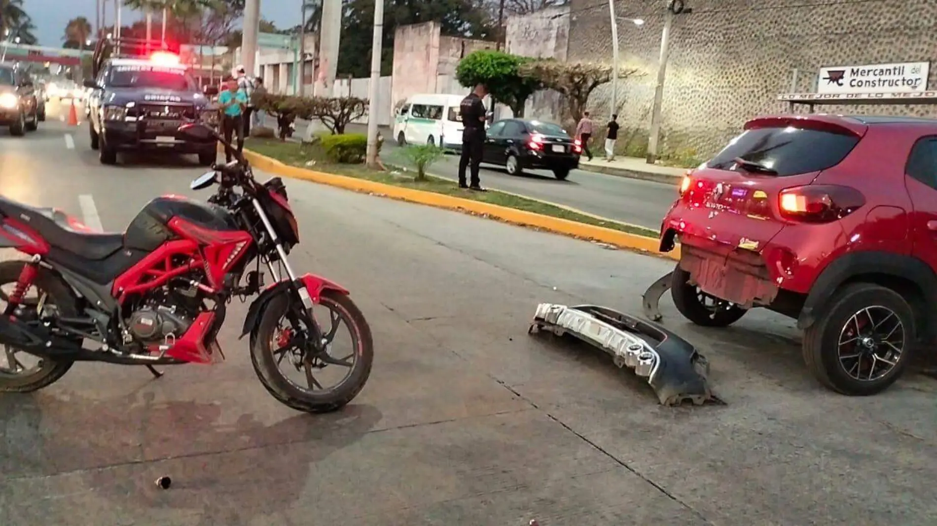 choque de auto contra moto